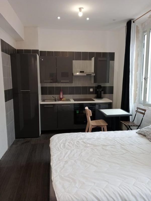 Studio 300 Vieux Port Opera Марсель Экстерьер фото